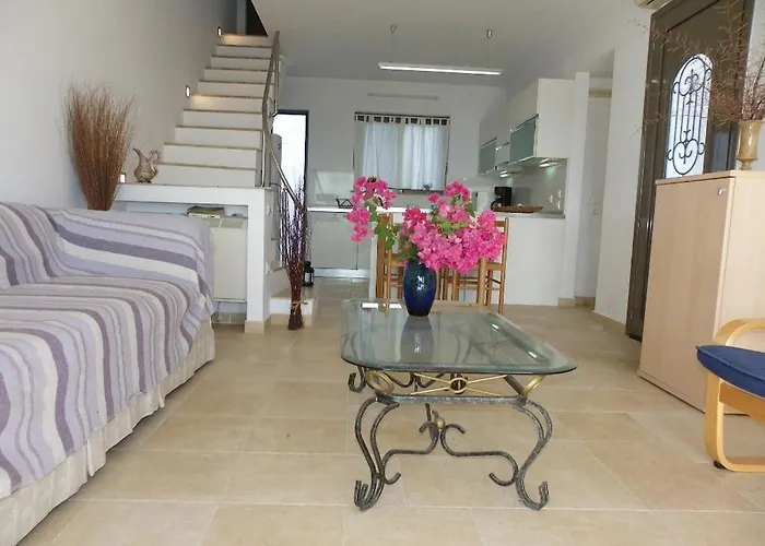 Pefkos Beachfront Βίλα *