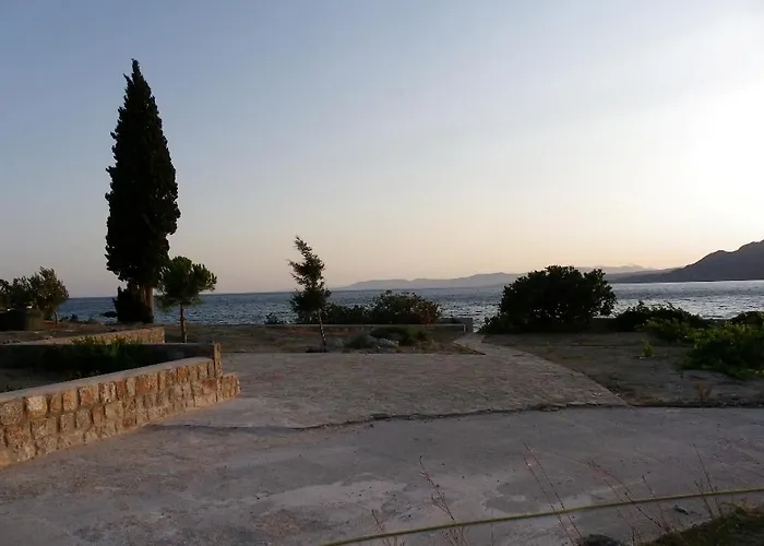 Pefkos Beachfront Βίλα Πεύκος