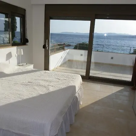 Villa Pefkos Beachfront Pefki